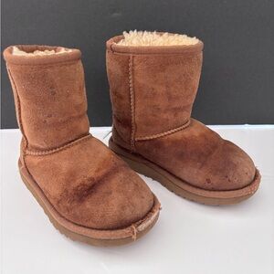 Toddler UGGS size 10